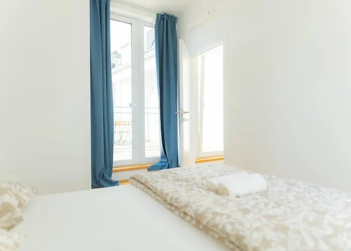Superior 3-bedroom Penthouse With Terrace Near Praterstern شقة